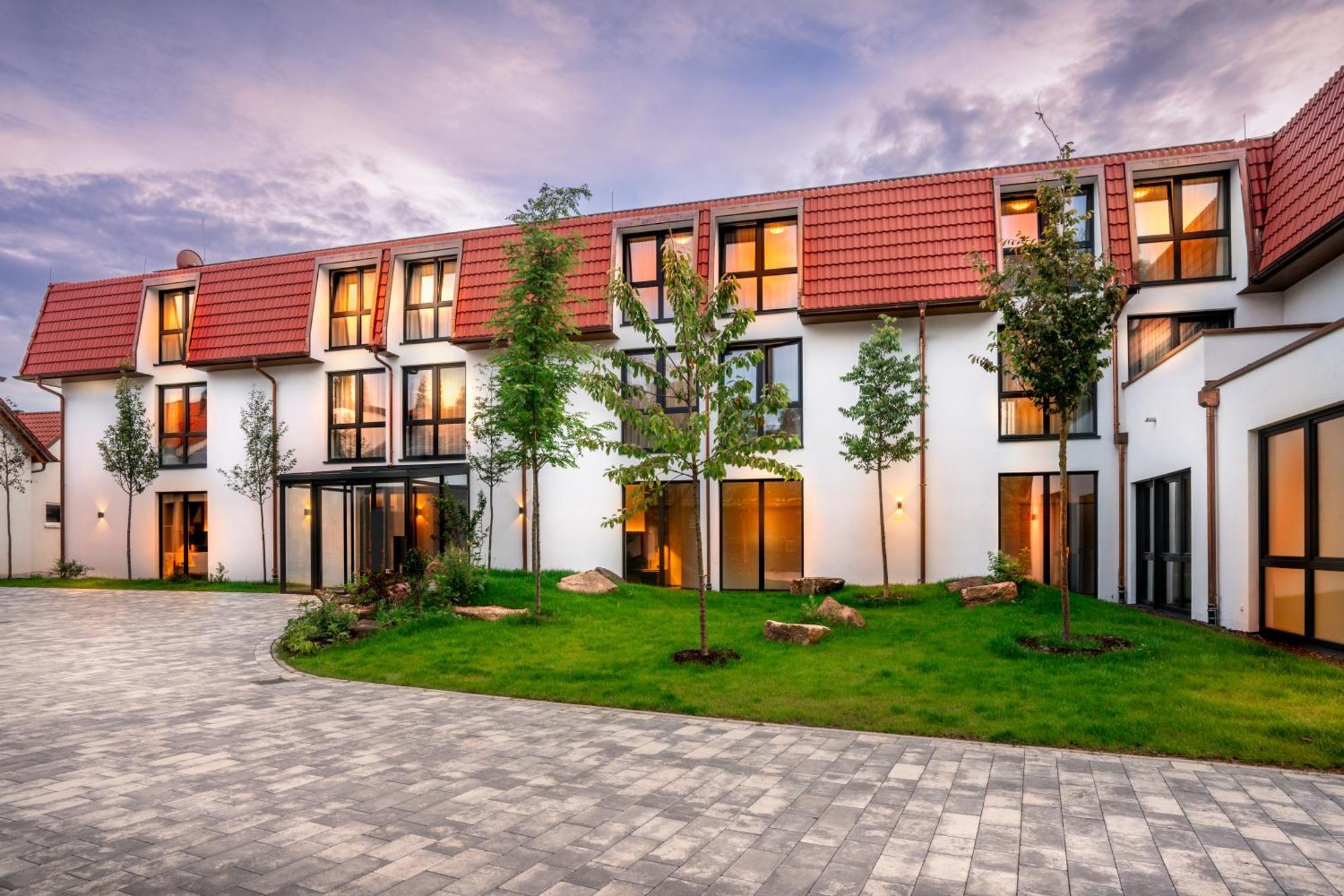 Landhotel Gruener Wald Neuhausen  Экстерьер фото